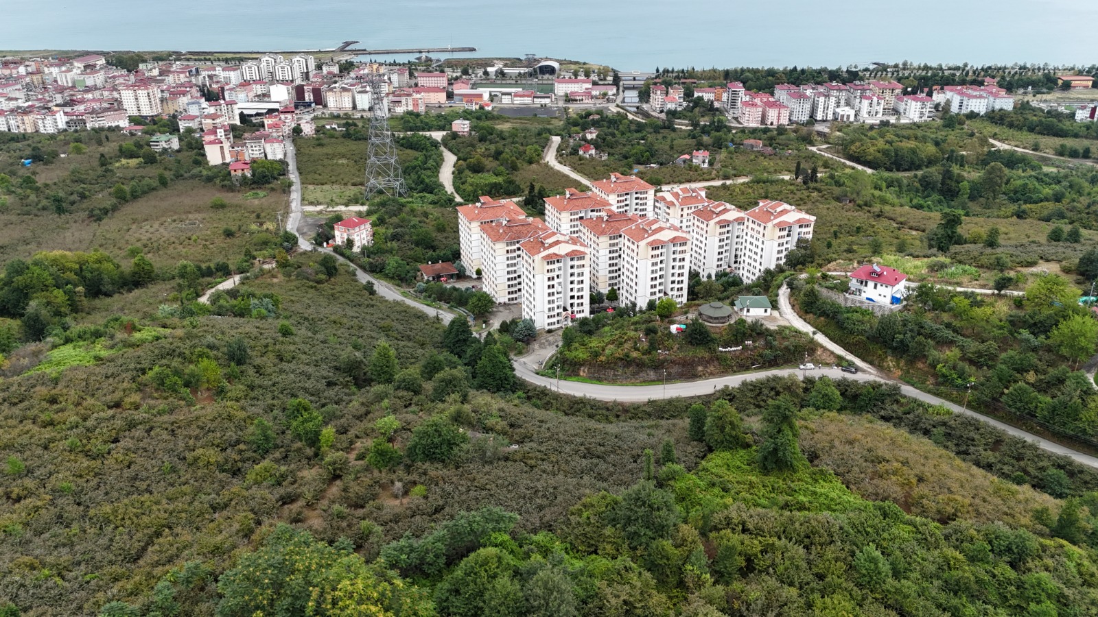 MABEL GAYRİMENKUL/BEŞİKDÜZÜ/ BEŞİKDAĞI TOKİ KARŞISI SATILIK ARSA